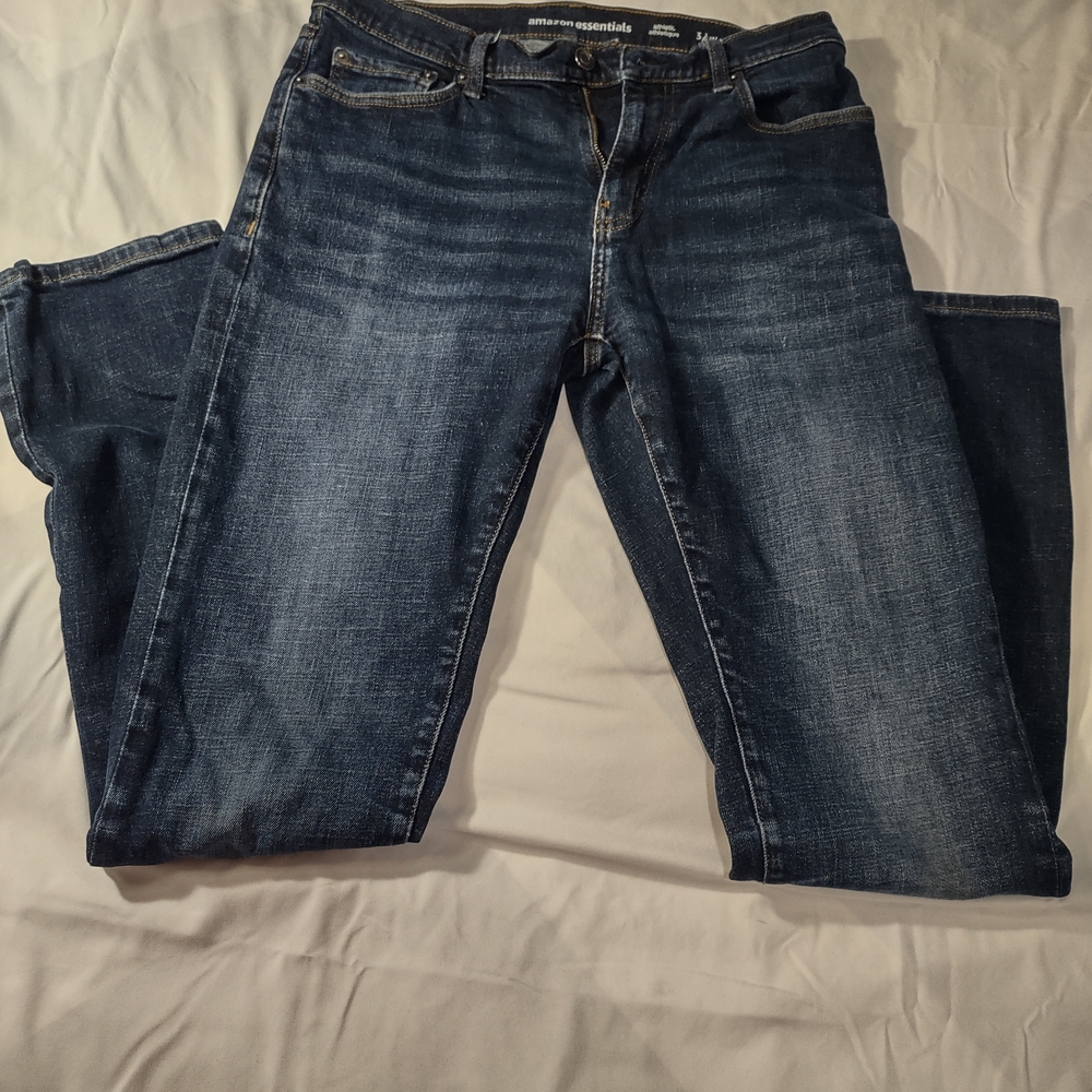 Amazon Essentials Straight Leg Jeans in Dark Indigo